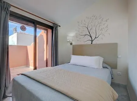 Sanpedro Marbella 公寓式酒店 *